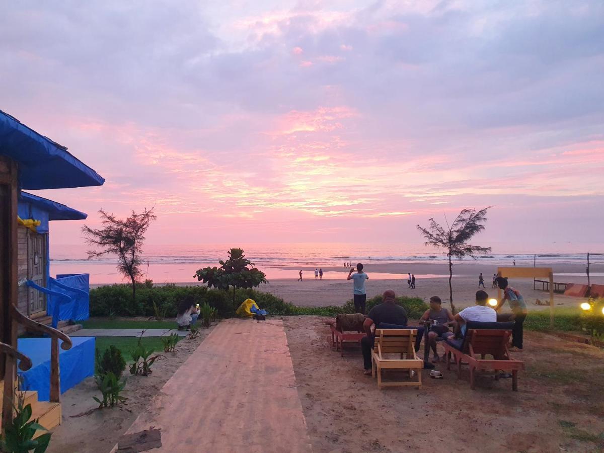 Love Temple Beach Resort 阿姆波尔 外观 照片