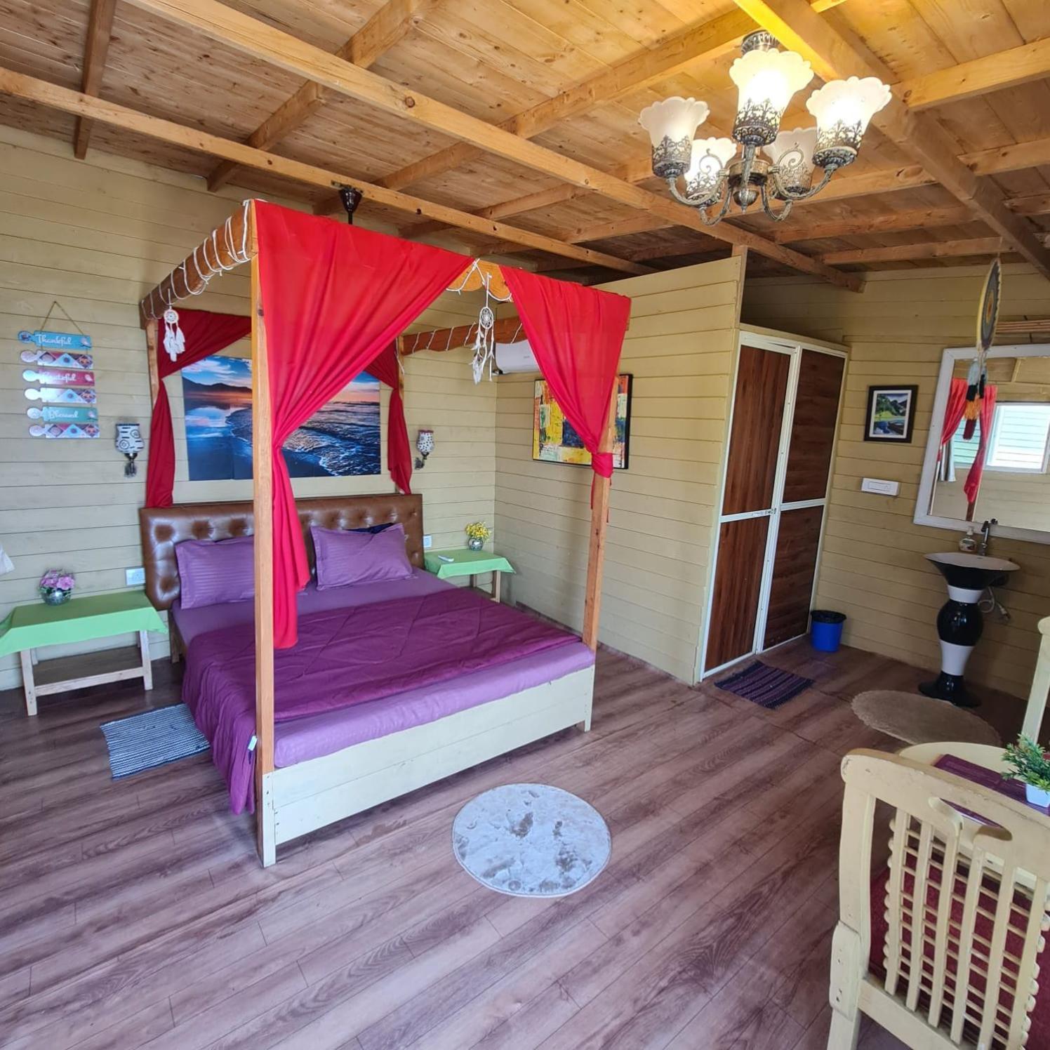Love Temple Beach Resort 阿姆波尔 外观 照片