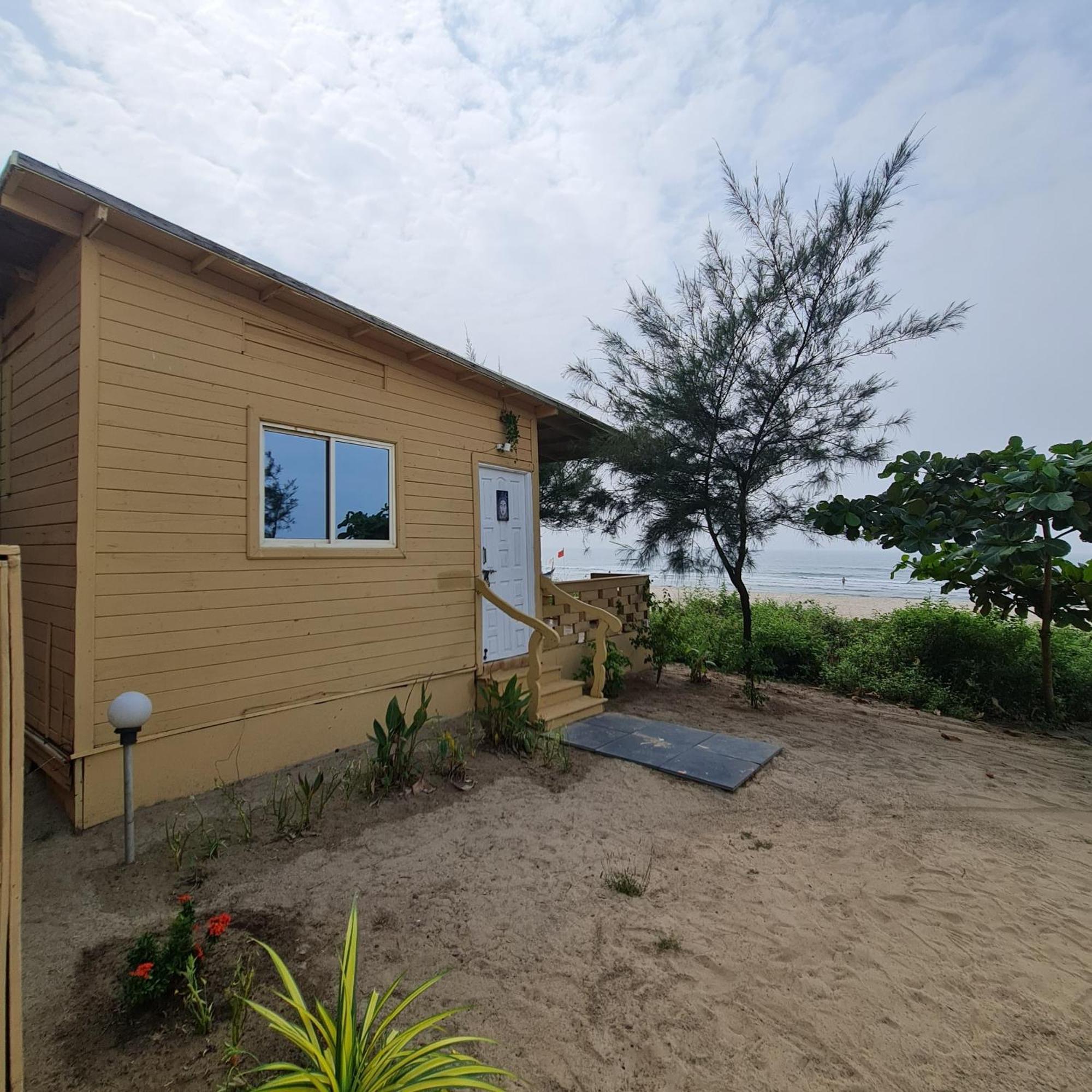 Love Temple Beach Resort 阿姆波尔 外观 照片